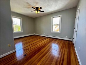 834 Central Ave in Pawtucket, RI - Building Photo - Building Photo