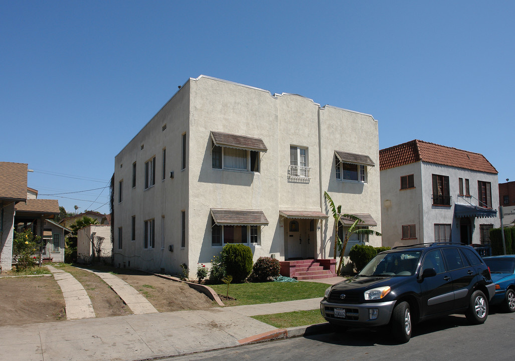 544 N Harvard Blvd in Los Angeles, CA - Foto de edificio