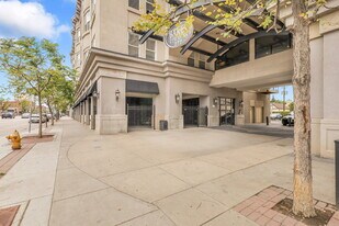 277 N Broadway in Denver, CO - Building Photo