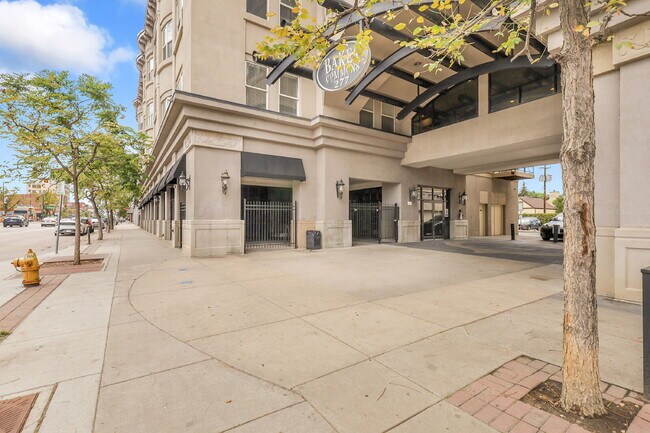 property at 277 N Broadway