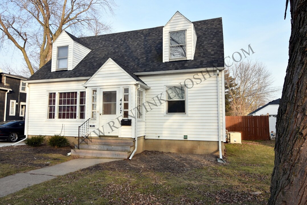 4417 19th Ave in Kenosha, WI - Building Photo