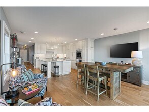 4018 Sunset Dr in Spring Park, MN - Building Photo - Building Photo