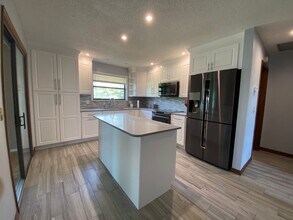 1897 Fortune Ct in Deltona, FL - Foto de edificio - Building Photo