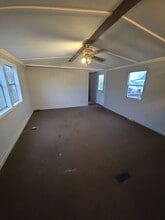 1459 Hickory Valley Rd in Sparta, TN - Building Photo - Building Photo