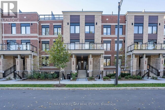 property at 58 Elizabeth St S