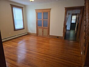 37 Edgerton St in Manchester, CT - Building Photo - Building Photo