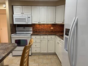 9118 Elmwood Dr in Niles, IL - Building Photo - Building Photo
