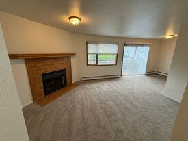 1830 Congress Cir in Anchorage, AK - Building Photo