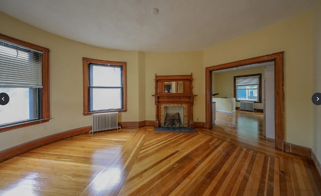 22 Grand View Ave, Unit 1