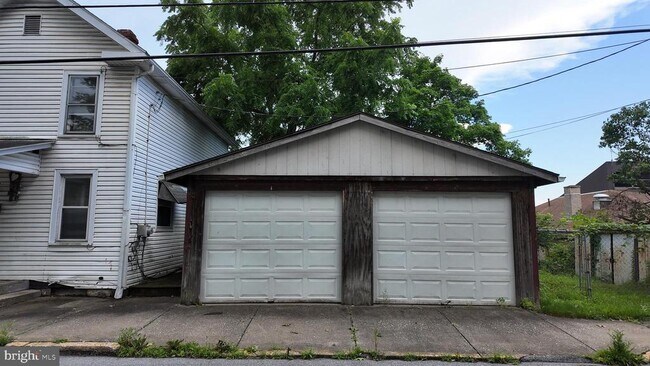 230 Church St in Huntingdon, PA - Building Photo - Building Photo