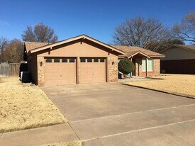 3304 88th St in Lubbock, TX - Building Photo