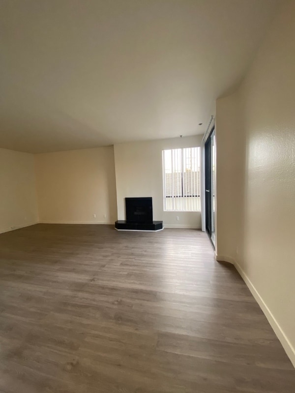 4343 Whitsett Ave in Los Angeles, CA - Foto de edificio - Building Photo