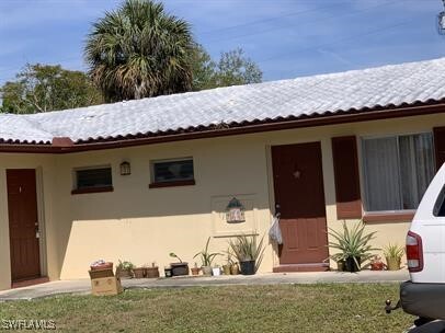 property at 1920 W Lakeview Blvd