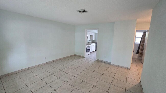 1405 NE 21st St in Wilton Manors, FL - Building Photo - Building Photo