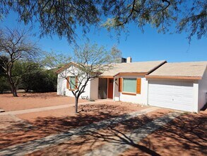 2031 E Silver St in Tucson, AZ - Building Photo - Building Photo