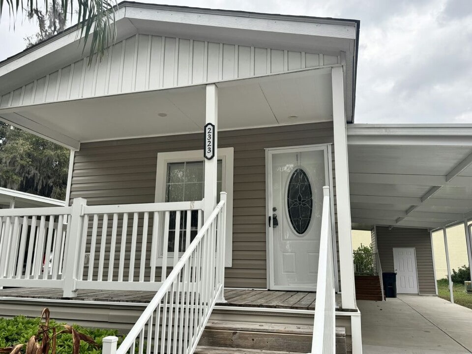 2323 NW 46th Ct in Ocala, FL - Building Photo