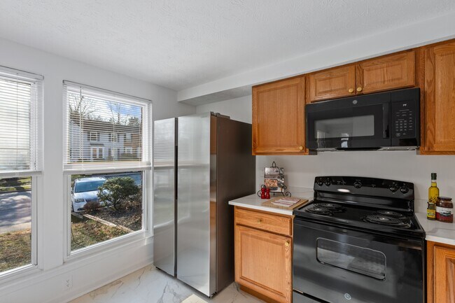 7500 Rain Flower Way in Columbia, MD - Foto de edificio - Building Photo