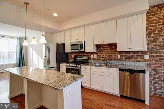 1414 Wheyfield Dr in Frederick, MD - Foto de edificio - Building Photo