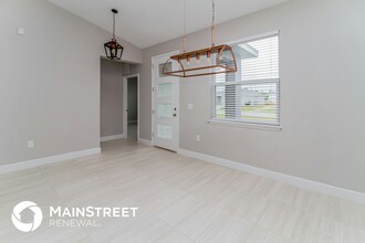 306 Fern Ct in Poinciana, FL - Building Photo - Building Photo
