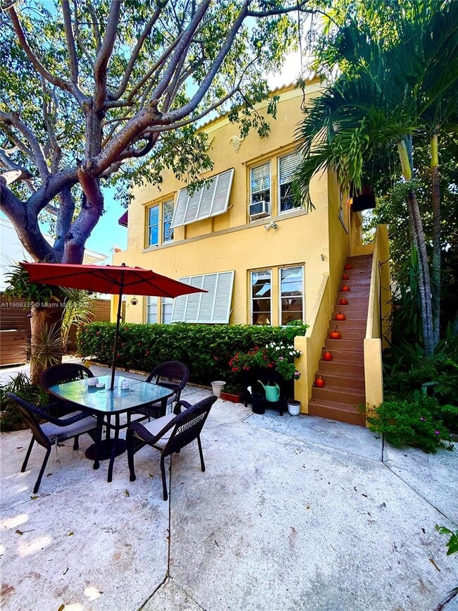 property at 578 NE 62nd St