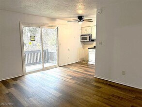 375 N 12th St-Unit -5 in Weirton, WV - Building Photo - Building Photo