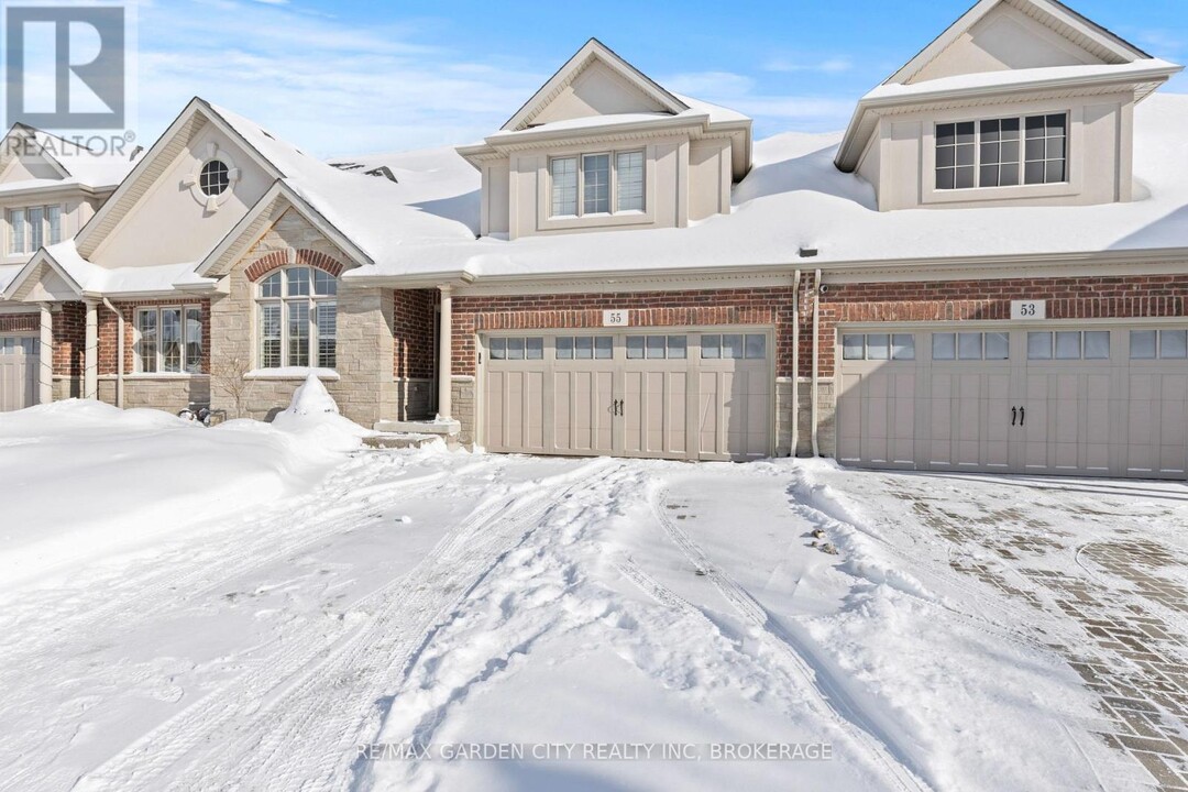 55 Kline Crescent in Pelham, ON - Building Photo