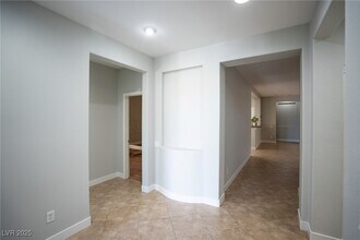 10931 Snow Cloud Ct in Las Vegas, NV - Building Photo - Building Photo