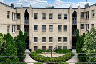 Marie Antoinette in Minneapolis, MN - Building Photo