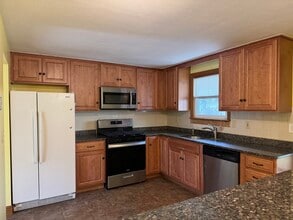 7 Lee St in Walpole, MA - Building Photo - Building Photo