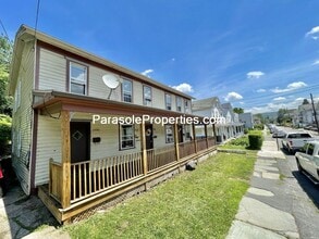 1020 Hampton St in Scranton, PA - Building Photo - Building Photo