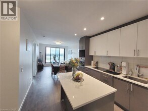 181 King St S in Waterloo, ON - Building Photo - Building Photo