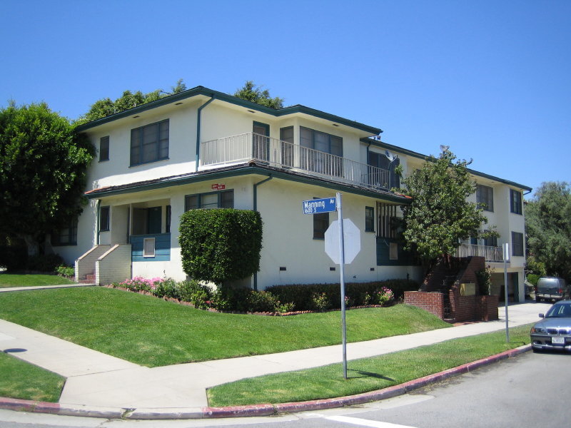 MANNEAST in Los Angeles, CA - Foto de edificio