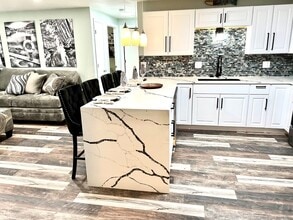 N Kensington Drive in Appleton, WI - Foto de edificio - Building Photo