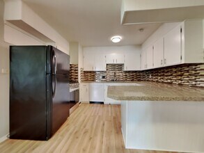 7903 E 111th Terrace in Kansas City, MO - Building Photo - Building Photo