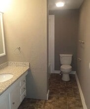 218 E Kirby St in Haysville, KS - Building Photo - Building Photo