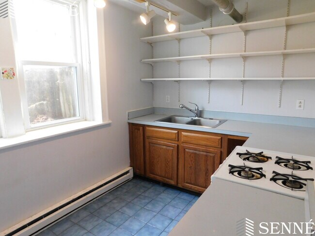 10 Avon St, Unit B