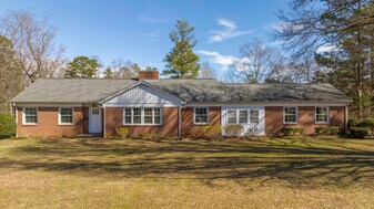 804 Townsend Ave in Gastonia, NC - Building Photo