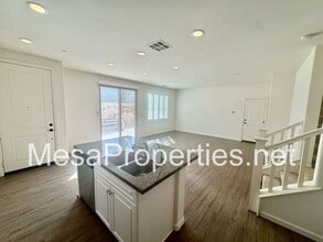 3230 E Yountville Dr in Ontario, CA - Building Photo - Building Photo