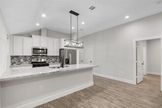 13018 Walden Rd in Montgomery, TX - Building Photo - Building Photo