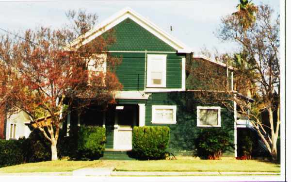 135 S Center St in Redlands, CA - Building Photo - Building Photo