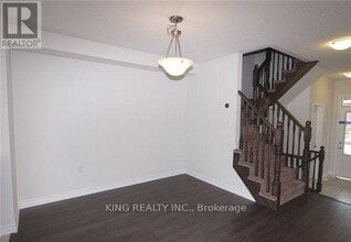 37 Dredge Ct in Milton, ON - Building Photo - Building Photo