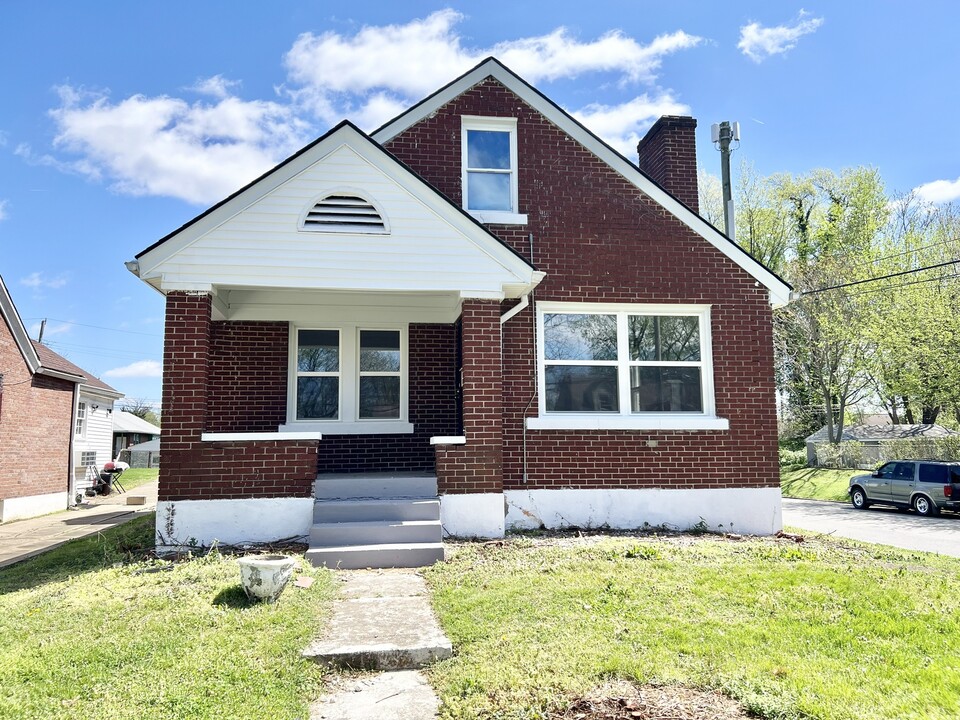 1453 Olive St in Louisville, KY - Building Photo