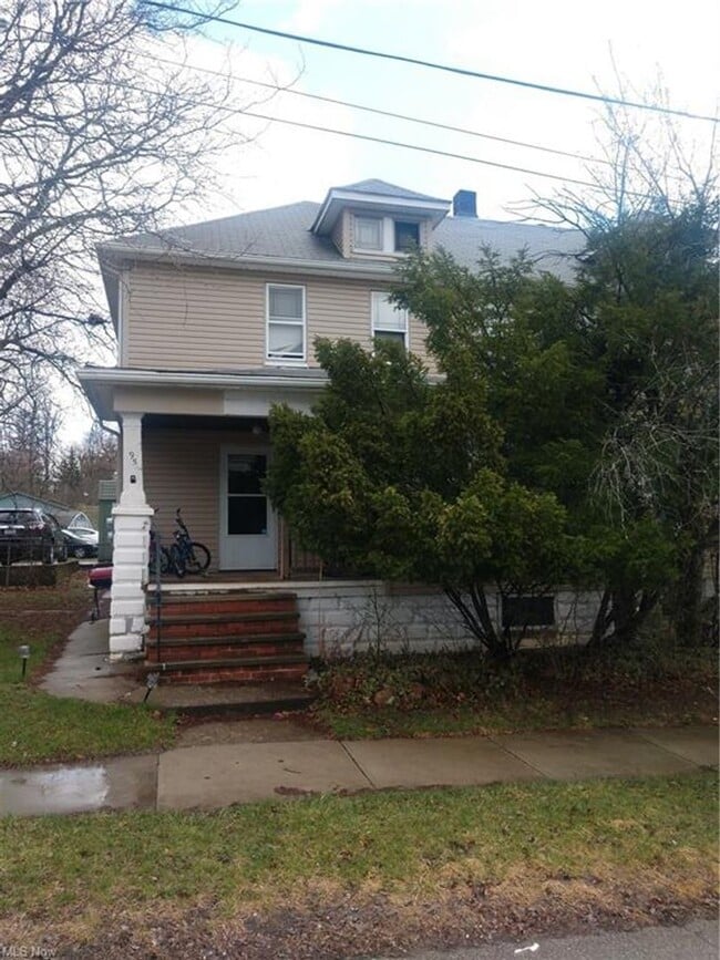 property at 95 Ellenwood Ave