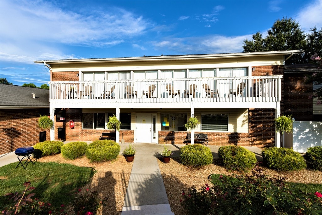 Allandale Falls Apartments in Kingsport, TN