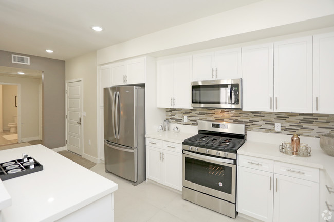 Seacrest Homes Apartments in Torrance, CA - Building Photo - Interior Photo