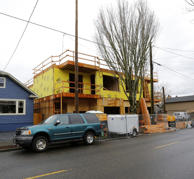 2653 NW Thurman St in Portland, OR - Building Photo - Building Photo