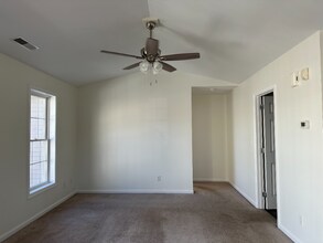 18541 Eleanor Ln in Milford, DE - Foto de edificio - Building Photo