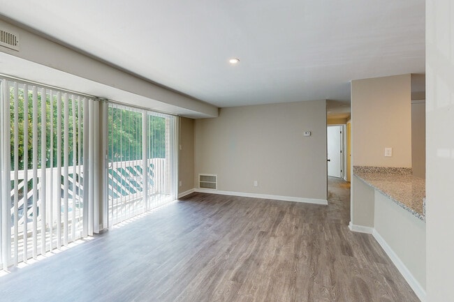 Ashby Gardens in Charlotte, NC - Foto de edificio - Interior Photo