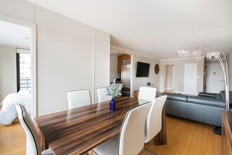 792 Columbus Ave in New York, NY - Building Photo - Building Photo