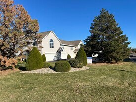 5128 Zenith Pky, Unit Birchwood Apartments in Machesney Park, IL - Building Photo